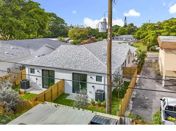 410 NW 41st St, Fort Lauderdale, FL 33309