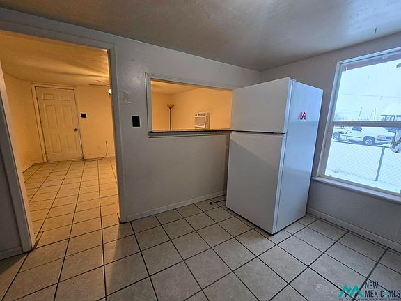 5th image of 2417 Oregon St