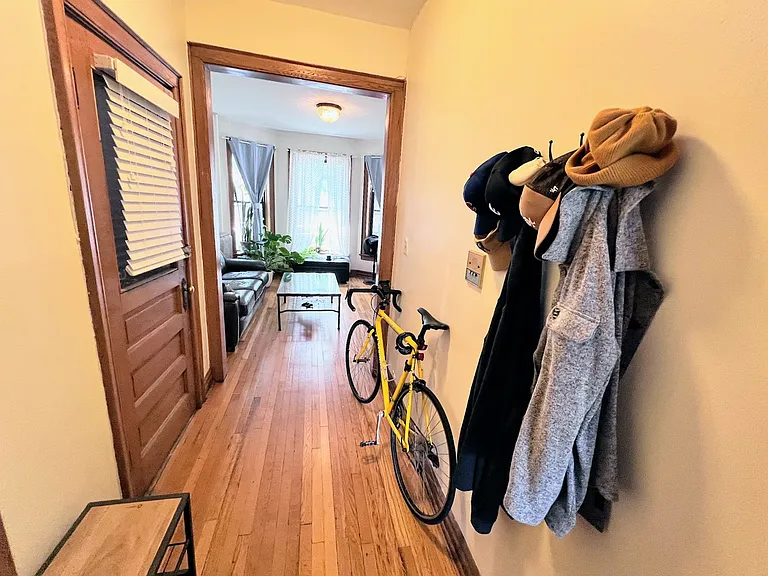 3216 W Altgeld St #1 — Photo 8