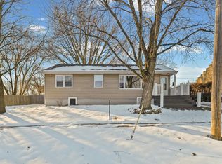 424 S Main St, Farmer City, IL 61842