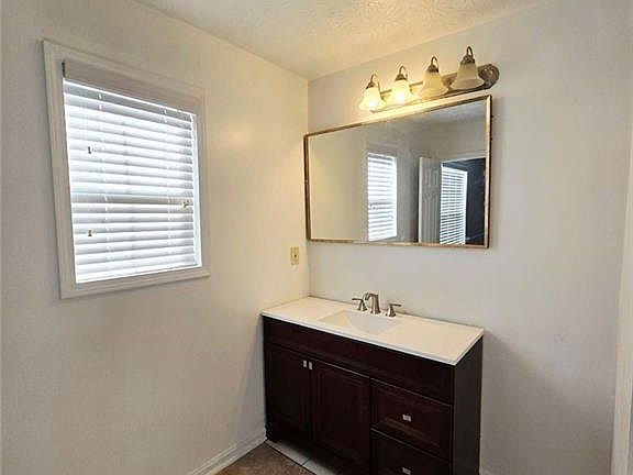 4th image of 1703 Windy Ridge Ct SE