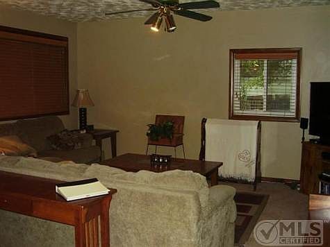 jackson living room.JPG