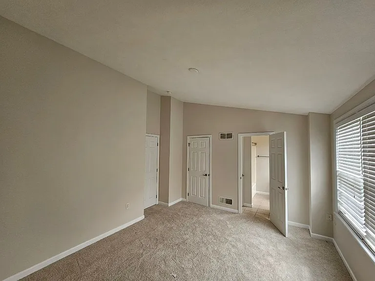 10554 Cherry Grove Ct — Photo 15