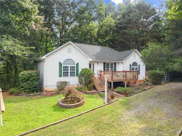 6140 Henry Smith Rd, Murrayville, GA 30564