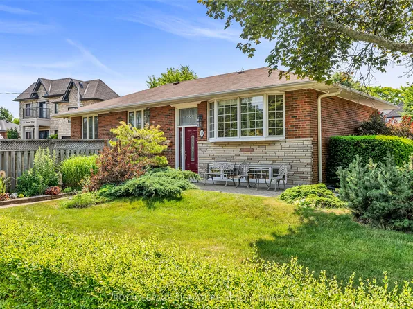 18 Verlaine Pl, Toronto, ON M1P 3X3