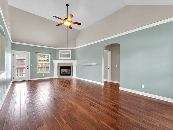2nd image of 296 Wedgeview Dr