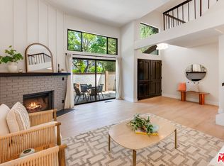 21515 Erwin St UNIT 3, Woodland Hills, CA 91367
