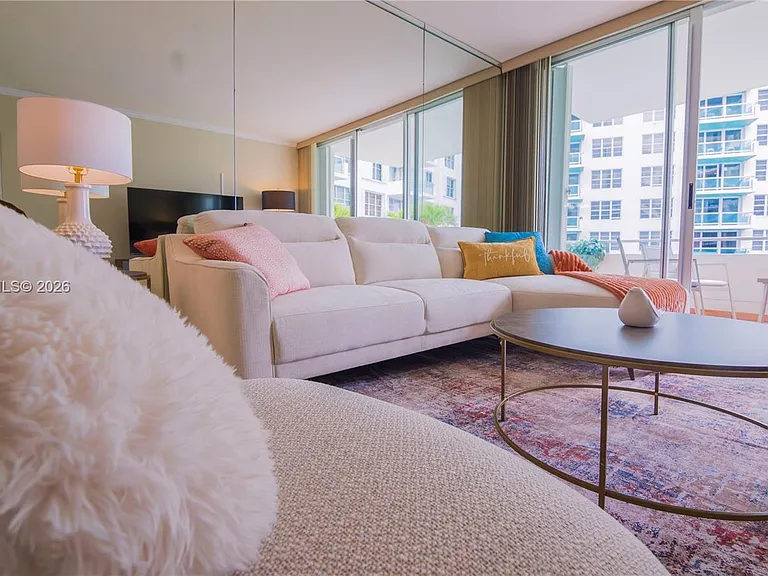 5151 Collins Ave #428 — Photo 20