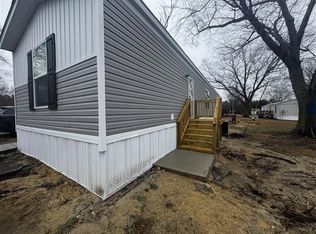 42 Connie Ct, Spring Lake, NC 28390