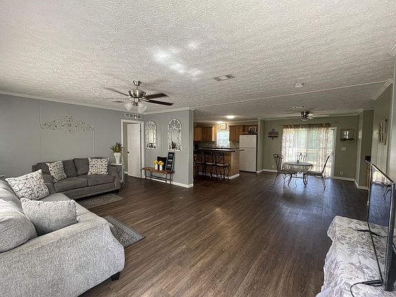 5th image of 188 Alma Dr