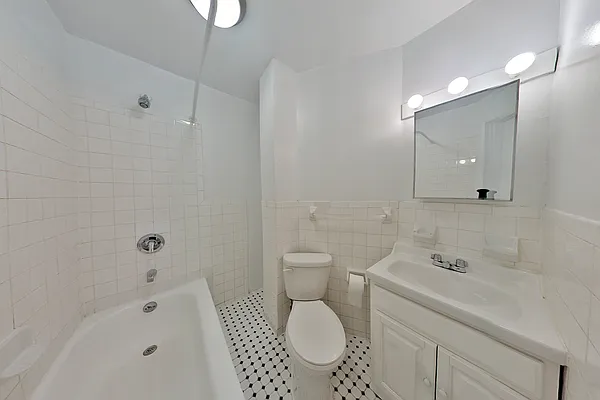 Rented by REAL New York | media 7