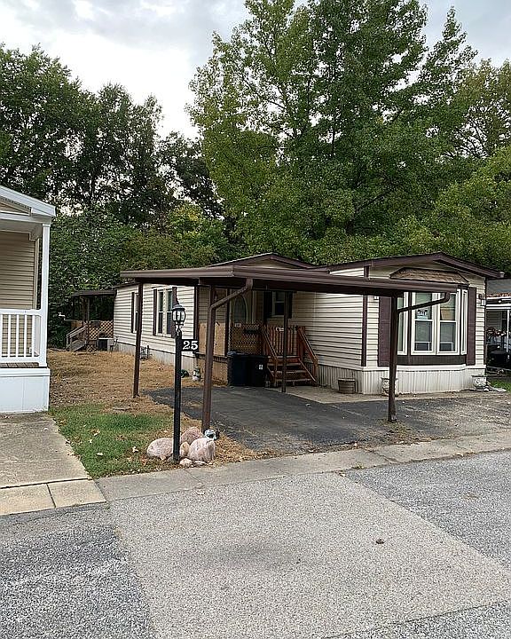 1st image of 25 Gaslight Ct