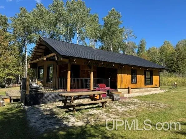 10449 I Rd, Cornell, MI 49818
