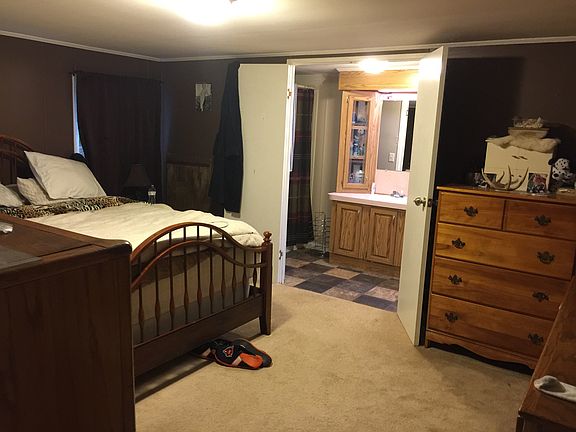 3rd image of 16 Chrissy Dr