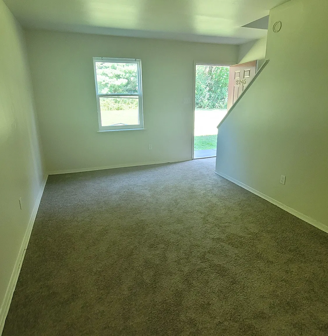 2 bed, 900 sqft, $995 — Photo 3
