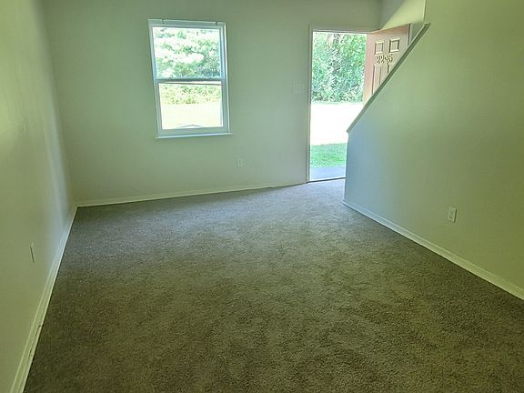 3rd image of 2225 Williamsburg Rd