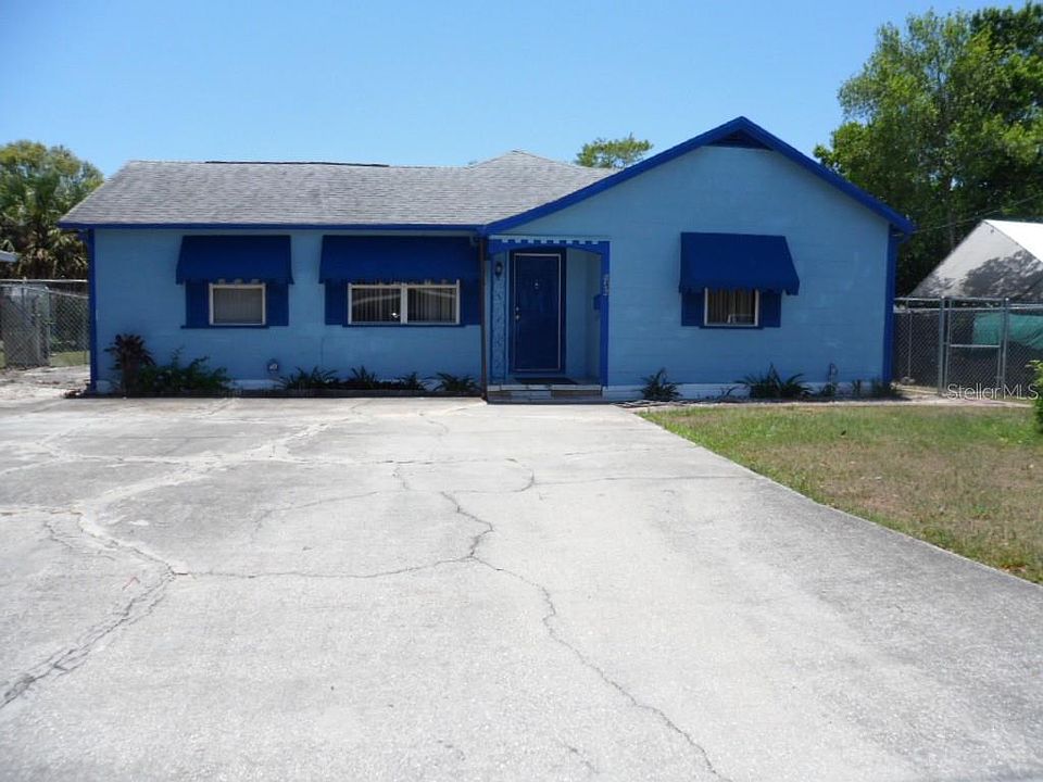 1st image of 146 Avenue E SW