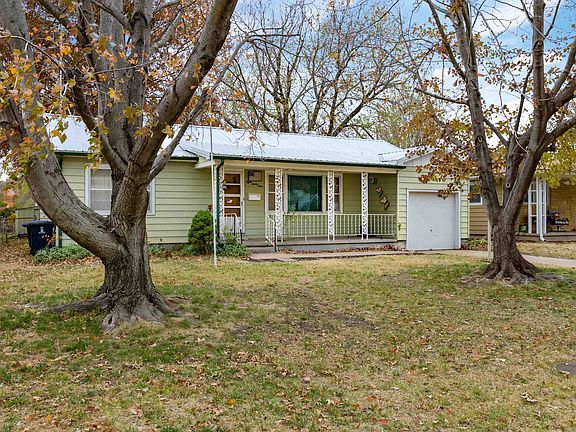 4th image of 833 Audrey Dr