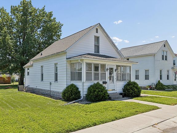 3rd image of 714 19th Ave