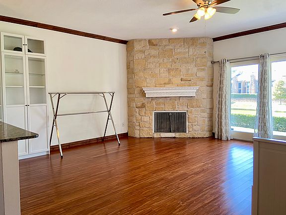 4th image of 14277 Preston Rd APT 914