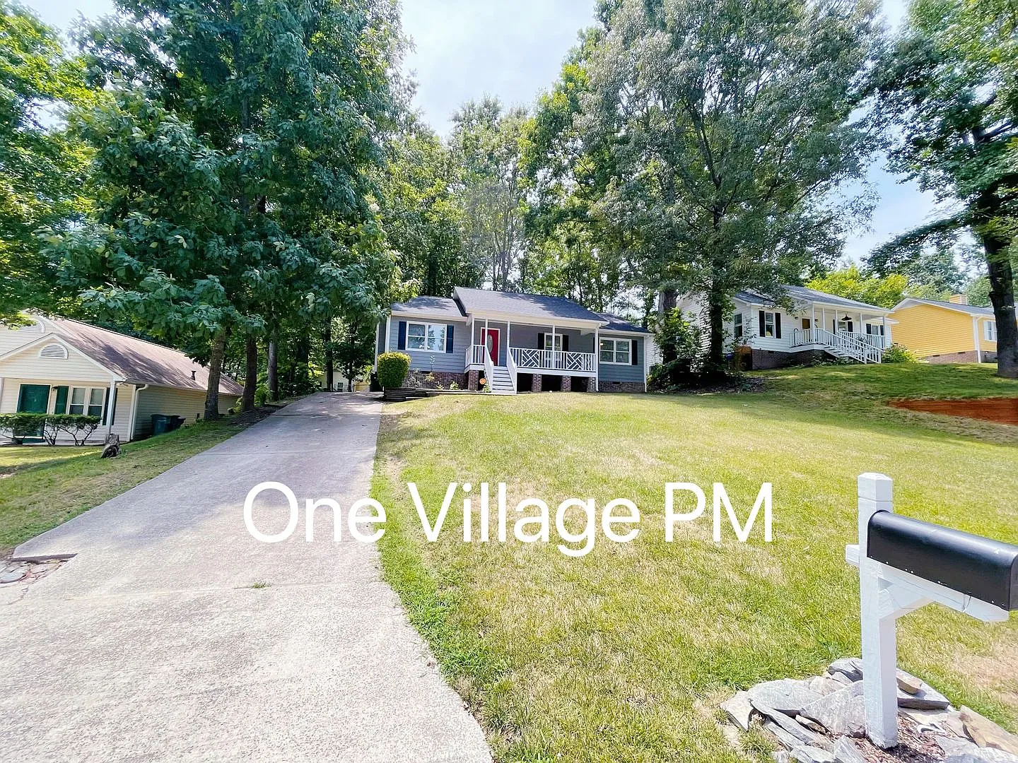 Amazing fully renovated home near 98! — Photo 2