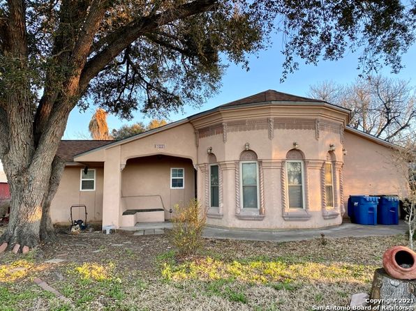 Property For Sale In Pleasanton Texas