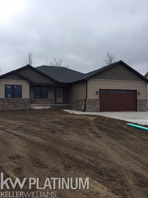 1st image of 4831 Castlewood Dr