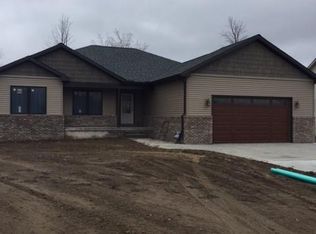 4831 Castlewood Dr, Kimball, MI 48074