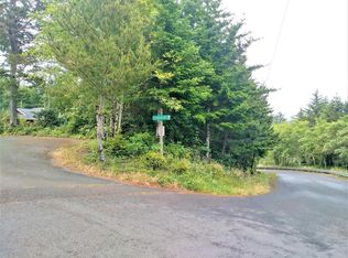 1005 NW Salal Dr, Seal Rock, OR