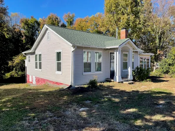 413 Greenwood Dr, High Point, NC 27262