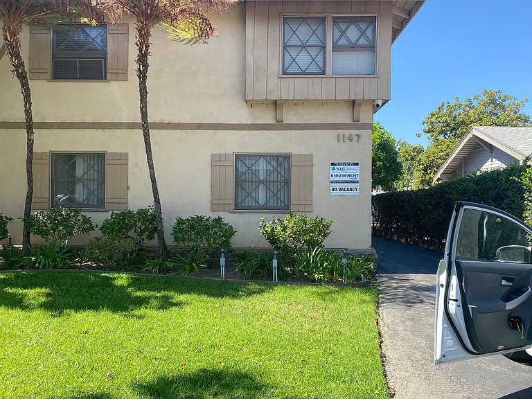 1147 San Rafael Ave — Photo 3