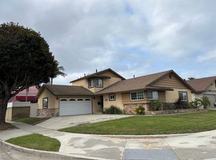 8252 Mandeville Dr, Huntington Beach, CA 92646