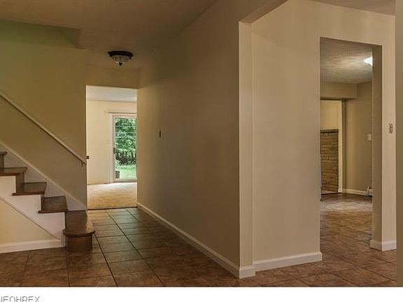 5th image of 28831 Windsor Dr