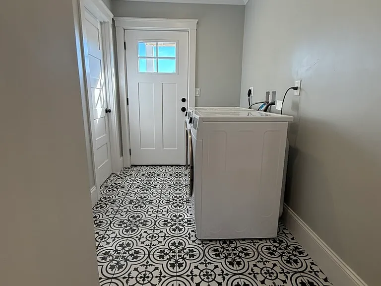 95 Grant St #2 — Photo 16