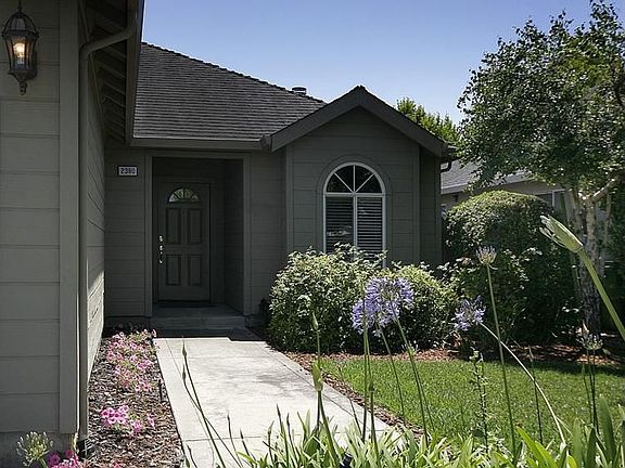 2nd image of 2382 Amber Ave