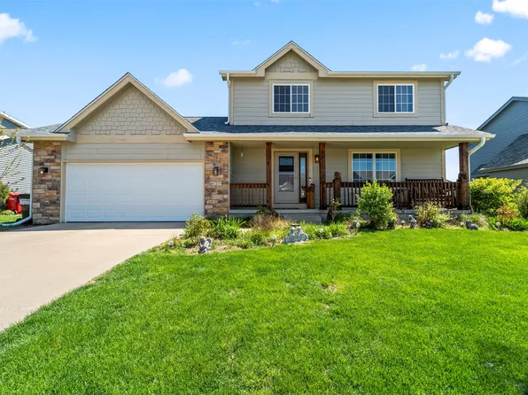 625 Meadow Cir, Huxley, IA 50124
