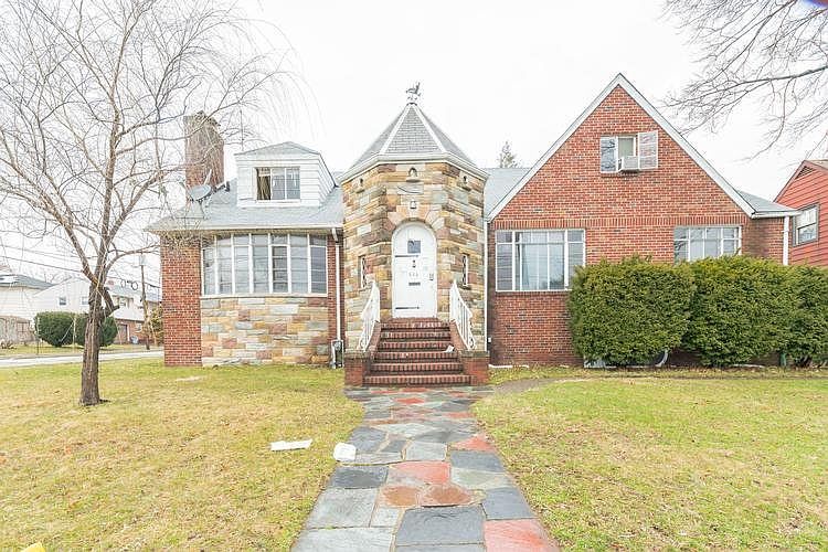 532 Piaget Ave Clifton NJ 07011 Zillow