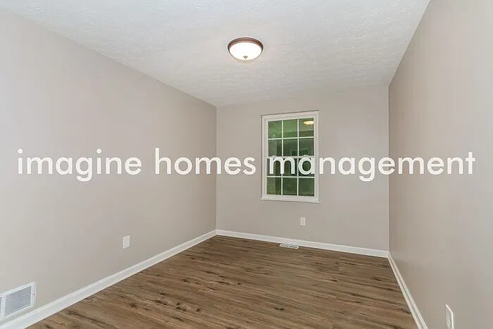 3 bed, 1.5 bath, 1416 sqft, $2,089 — Photo 4
