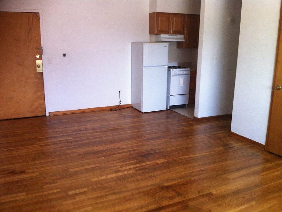 2nd image of 105 W Westfield Ave APT 7