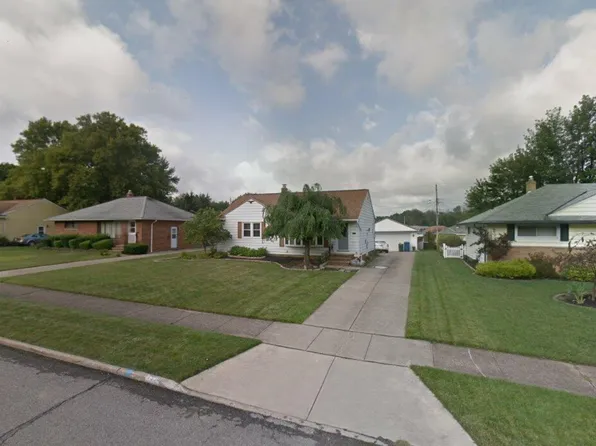 (undisclosed Address), Parma, OH 44130