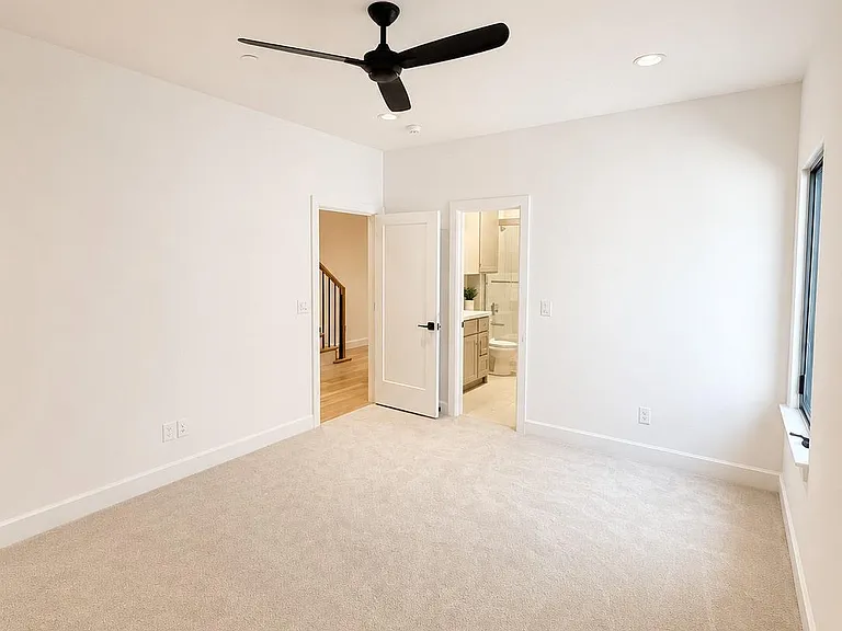 3529 Asbury St — Photo 26