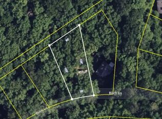 105 Hickory Ln, Shohola, PA 18458