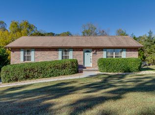 409 S East End Rd, Strawberry Plains, TN 37871