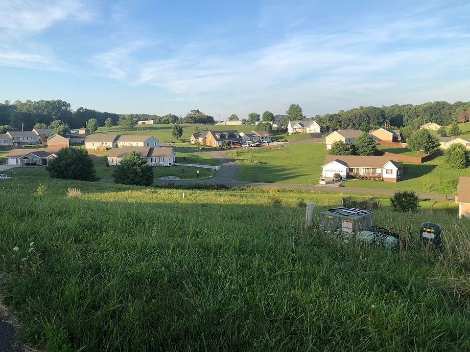 2nd image of Chase Ln
