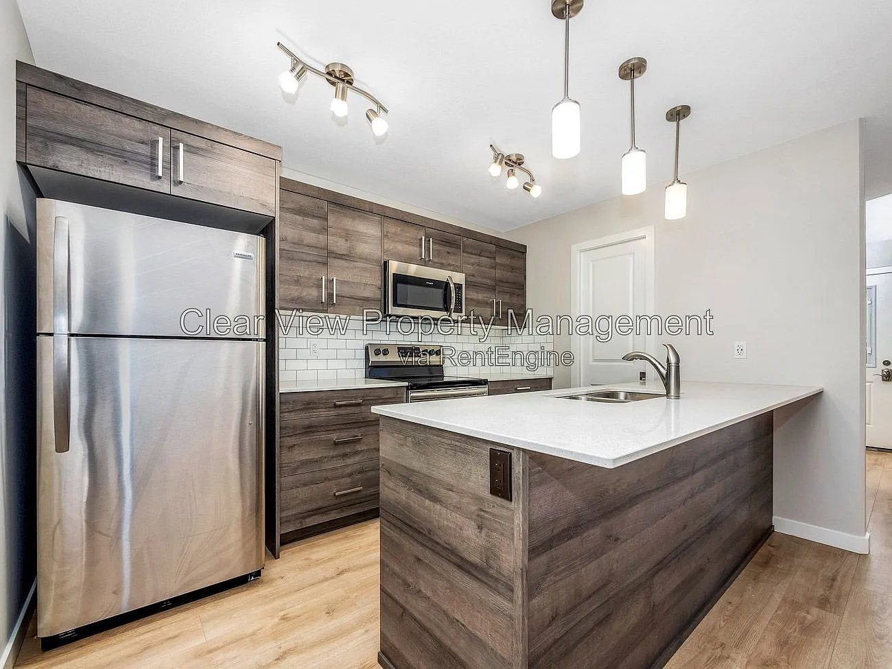 2 bed, 1.0 bath, 860 sqft, $1,499 — Photo 3