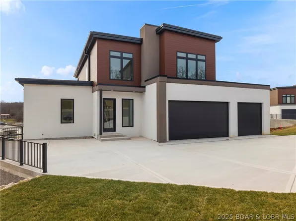 6 Forest Lake Cir, Lake Ozark, MO 65049