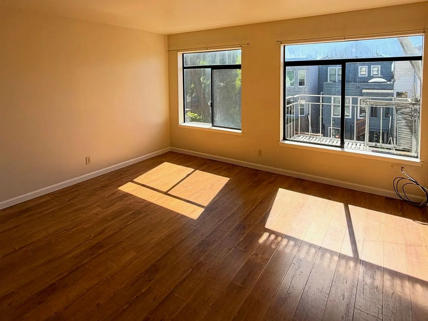 349 2nd Ave — Photo 3