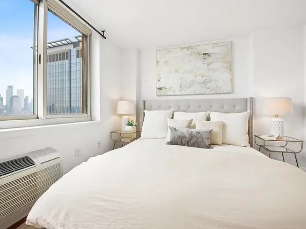 20 2nd Street image 17 of 43