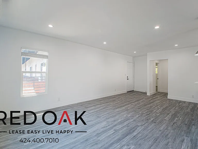 1350 N Fuller Ave #9 — Photo 9