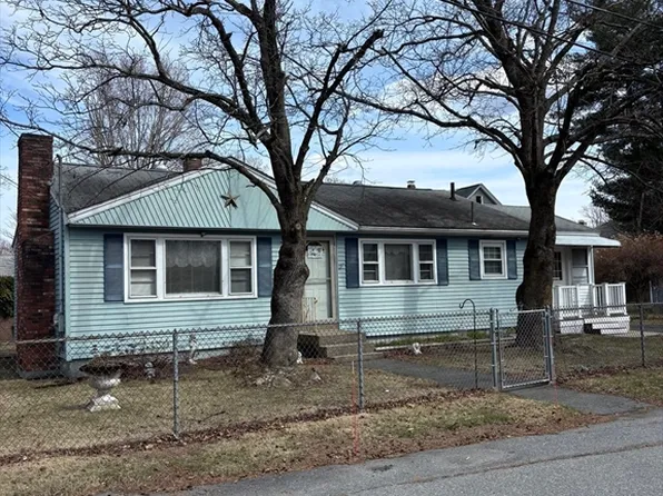 30 Caleb St, Lowell, MA 01851